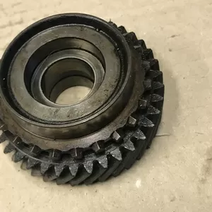 Бу шестерня 5-й передачи 39x31 зуб КПП JR5 Renault 8200916128 Laguna,  Scenic, Fluence