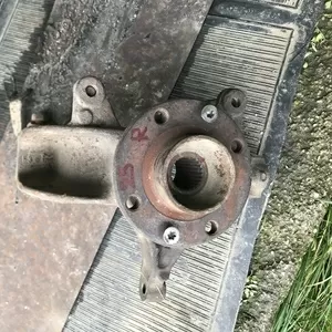 Бу поворотный кулак с ступицей правый 25 шлицов Renault 8200297033 Megane Scenic 2