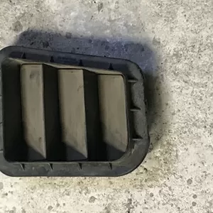 Бу решетка вентиляции салона задняя правая Kia Rio 3,  97510-2F200