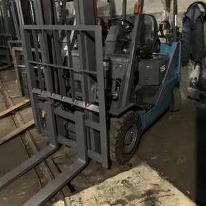 Газ-бензиновий навантажувач TCM (Nissan),  2020 року. Модель: FGE15T5