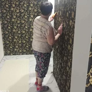 Клею обои в Киеве профессионально