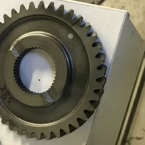 Бу шестерня задней передачи вторичного вала Renault Megane Scenic 2,  322458H500,  38 z.