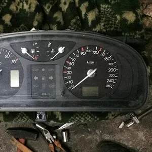 Б/у щиток приборов Renault Laguna 2,  8200170299,  АКПП, 