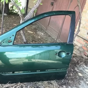 Б/у дверь передняя левая Renault Laguna 2,  7751471658 цвет NV926