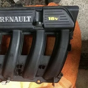 Б/у коллектор впускной Renault Laguna Megane Scenic 1.6i 16v,  8200020647