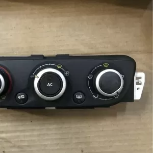 Бу блок управления кондиционером Renault T1001786G,  275108030R,  275103251R,  275101203R Megane 3 Scenic 3.