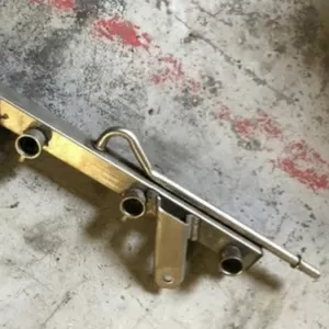Бу топливная рейка рампа Chery S21-1121010,  S211121010 Jaggi Kimo