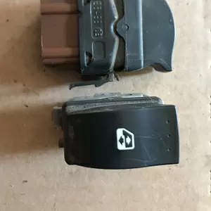 Бу кнопка стеклоподъемника Renault Laguna 2 ,  8200002448,  8200220507