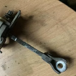 Б/у ограничитель двери Renault Laguna 2,  8200000722,  8200000721,  8200385349