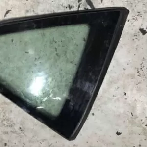 Бу стекло глухое заднее левое нижнее Mercedes W168,  A1686700112,  A1686700100