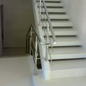 Перила та поручні з нержавіючої сталі 