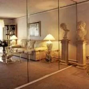 Зеркальные стены и потолки