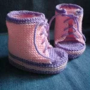 Вязаные пинетки для малышей