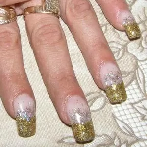 Наращивание ногтей 